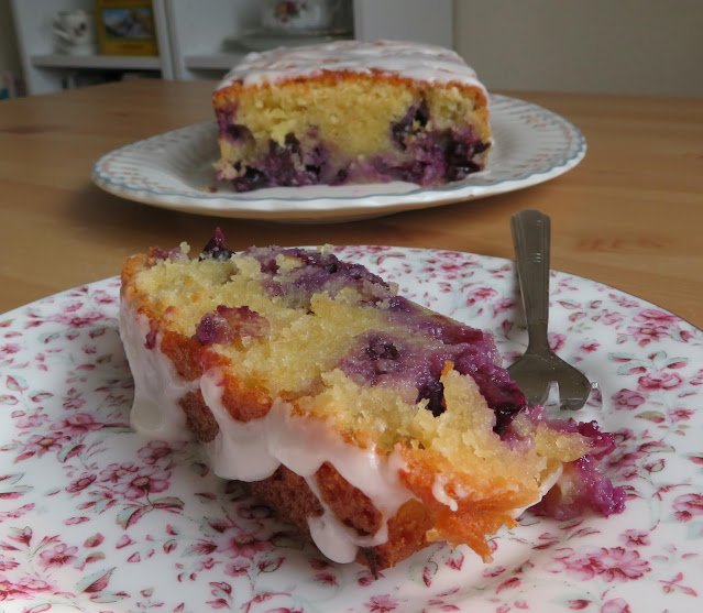 Blueberry & Almond Cake
