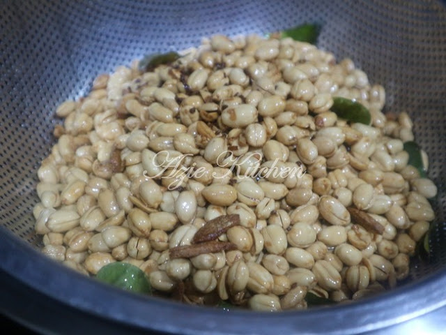 Kacang Tanah Goreng Dengan Bawang Putih