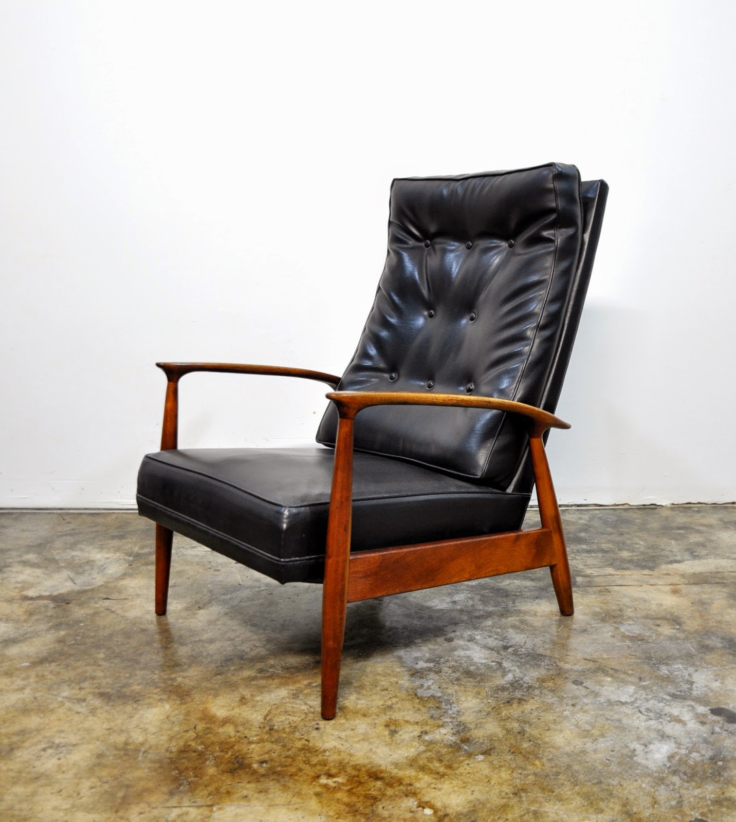 SELECT MODERN: Milo Baughman for Thayer Coggin, Inc. Recliner Lounge Chair