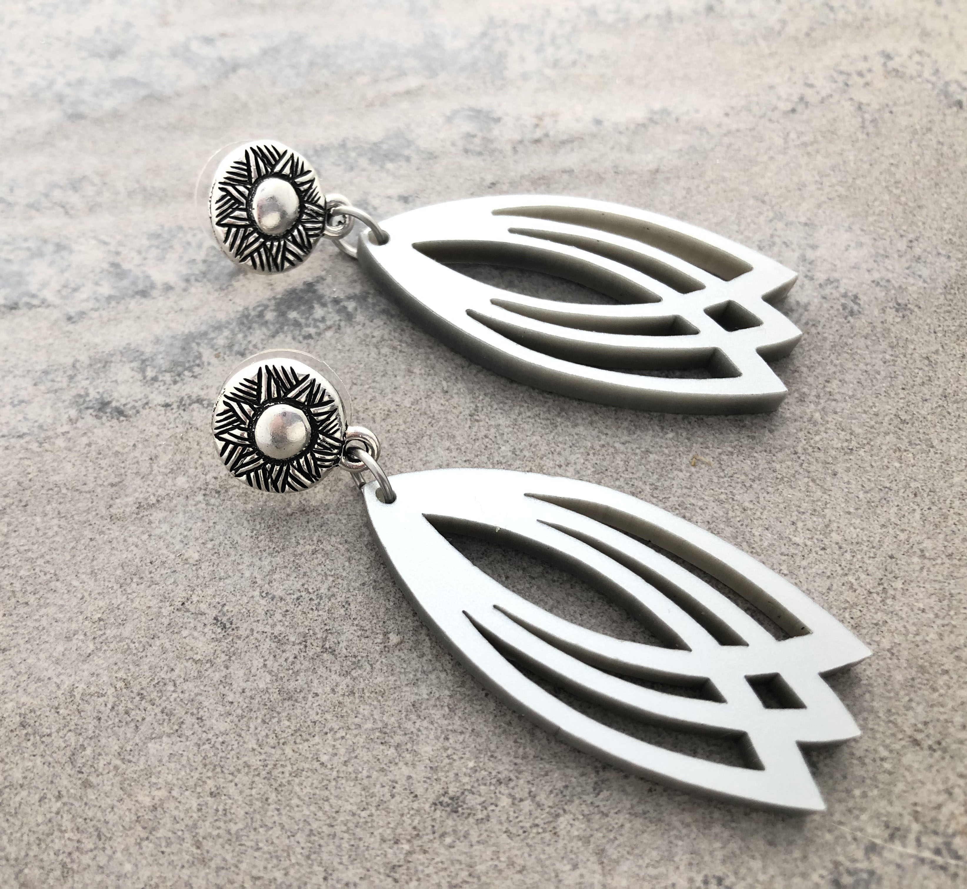 Rubber Tubing Stud Post Protectors for Shipping TierraCast Stud