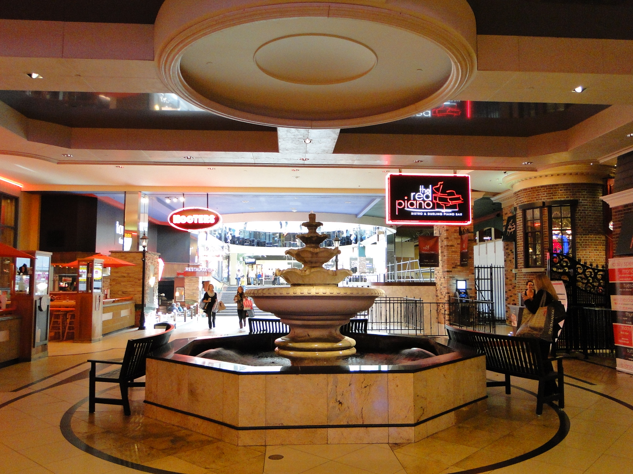 Cookies By George at West Edmonton Mall (Edmonton, CANADA) ★★★★☆ | A
