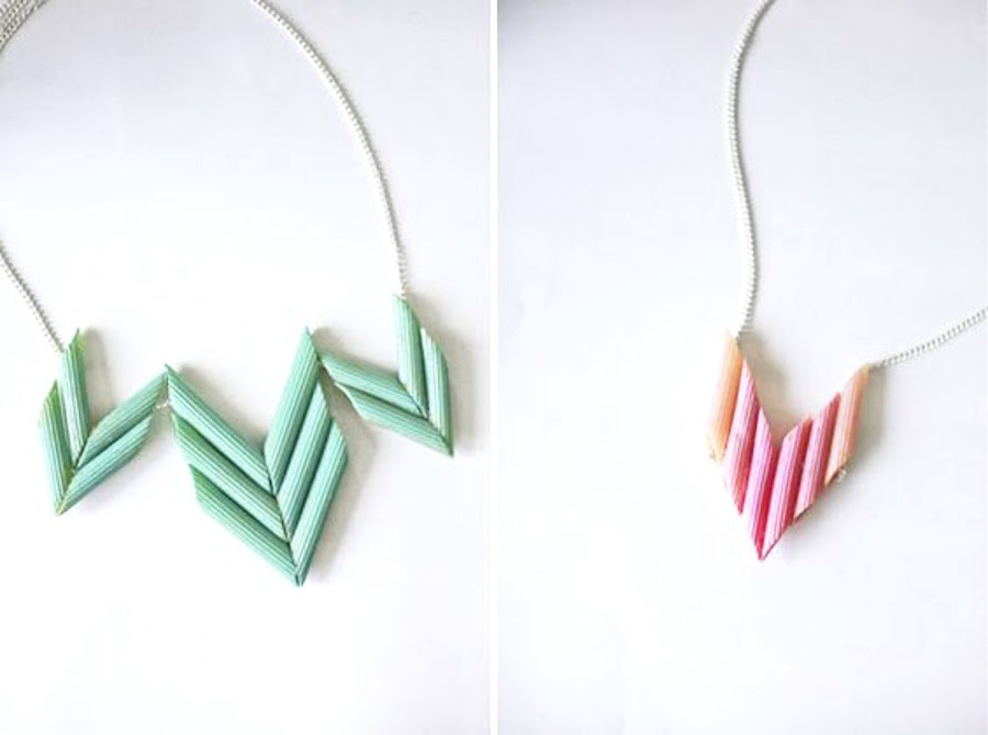 http://mediasytintas.blogspot.com/2017/06/un-collar-de-verano.html
