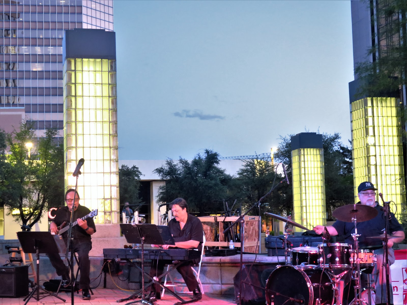 Living Rootless Tucson, AZ International Day of Jazz 2019