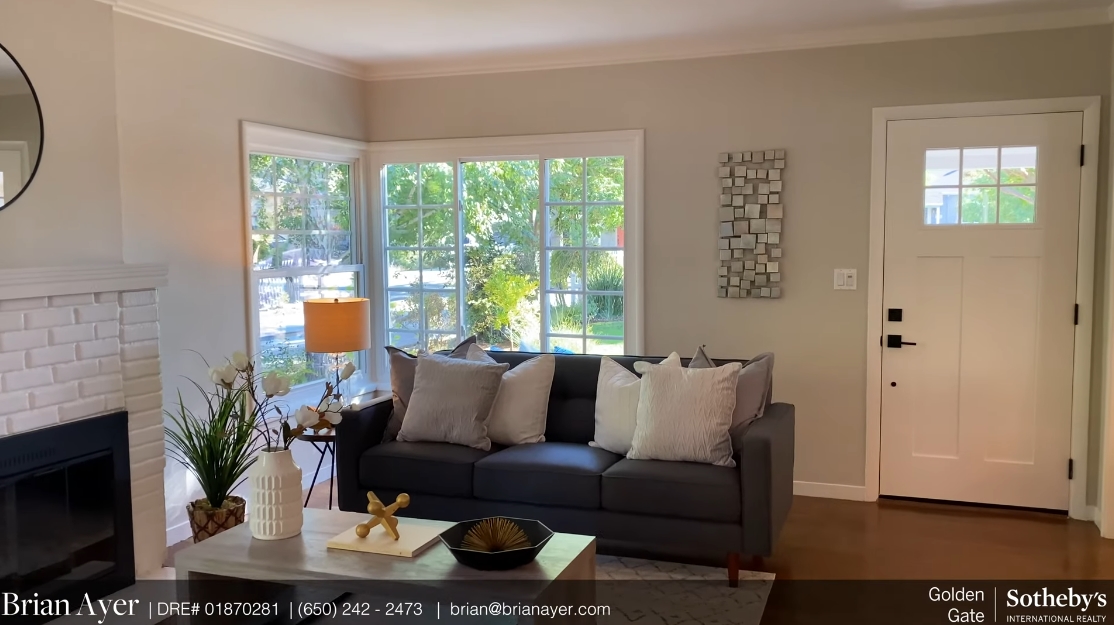 Tour 227 King St, Redwood City, CA vs. 17 Interior Design Photos