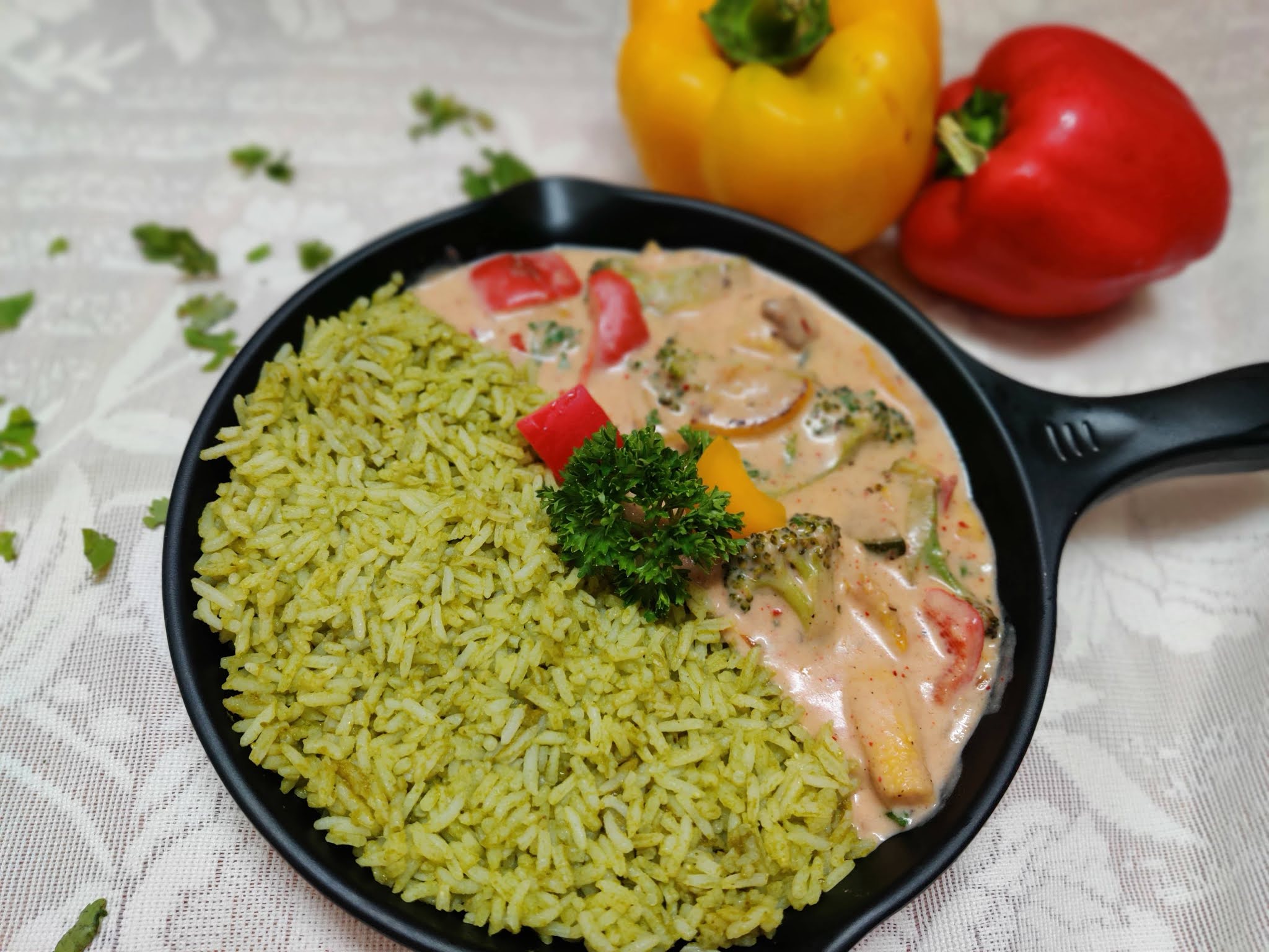 Parsley Pesto Rice With Creamy Vegetable Paprika Sauce