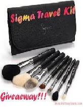 Giveaway: Sigma Travel Kit Naughty In Black