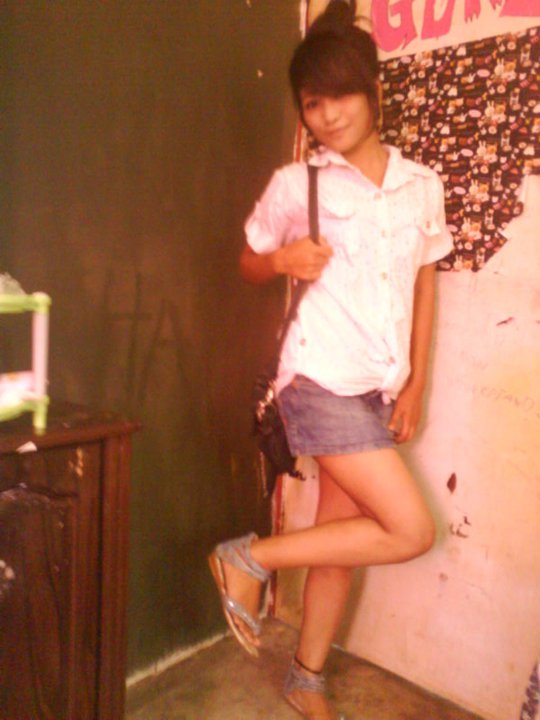 Awek tudung bogel Malaysia: Diana Gedik Bulu