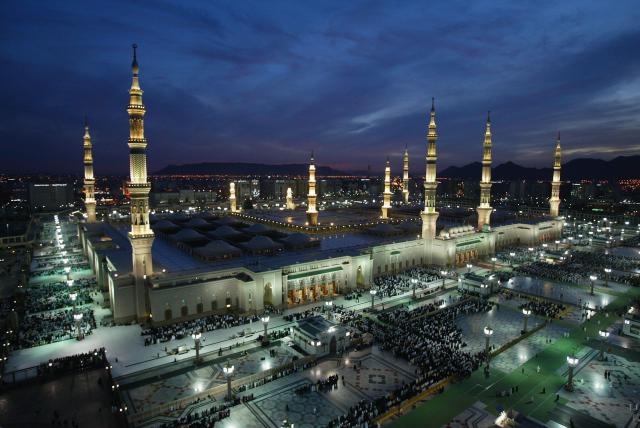 Kumpulan Foto dan Gambar Masjid Nabawi di Madinah - FiqihMuslim.com