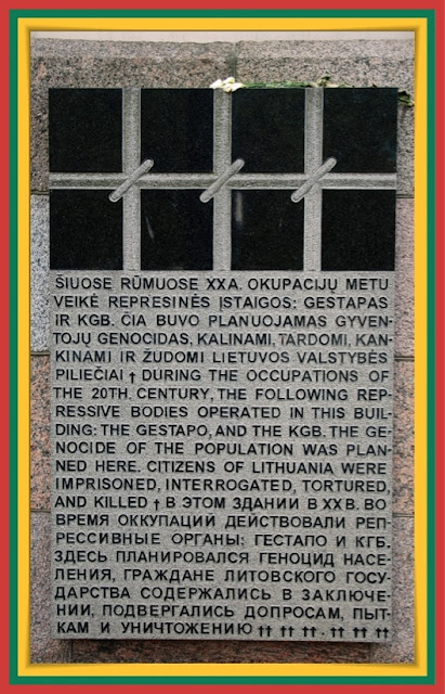 Lápida memorial del genocidio