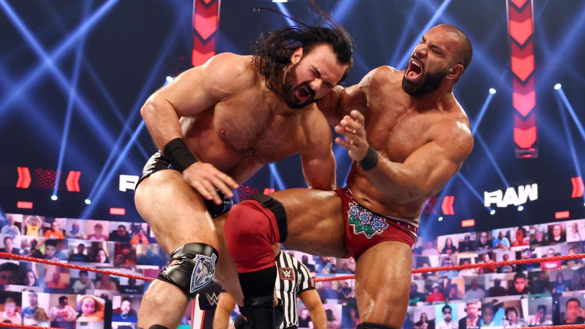 Jinder Mahal quer uma Punjabi Prison Match contra Drew McIntyre