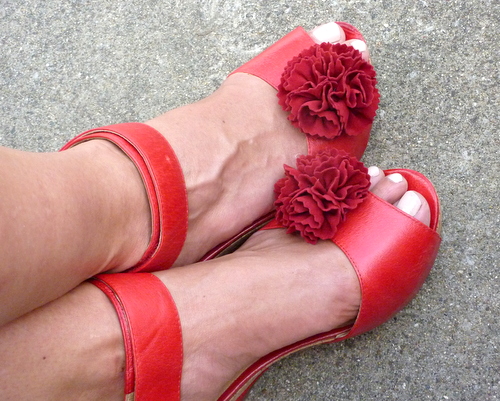 Killer shoes at the Kentucky Derby ♥ KitchenParade.com