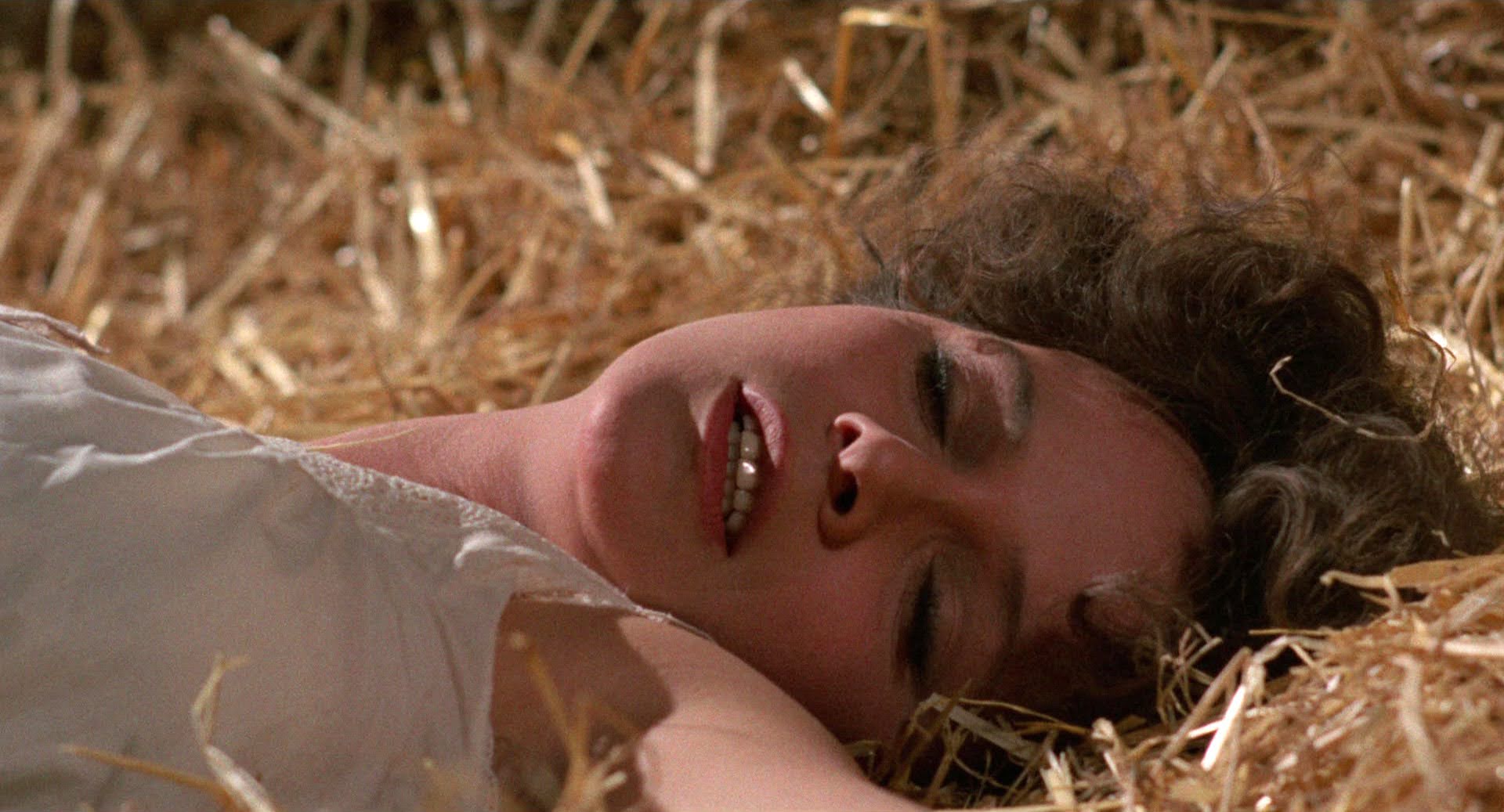 лаура фильм 1974. микеле плачидо mio dio, come sono caduta in basso!. "боже, как низко я пала" - классный фильм 1974 г. о боже как низко я пала 1974. микеле плачидо и лаура антонелли.