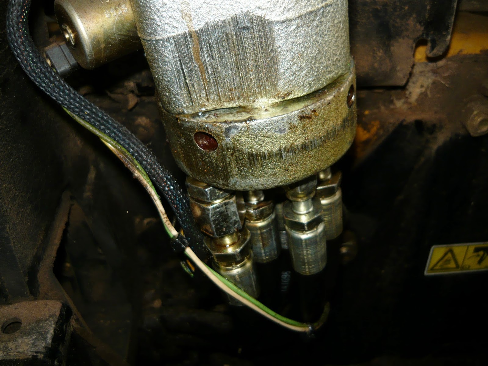 CHRISTIE PACIFIC CASE HISTORY Caterpillar 247B Skid Steer Loader