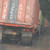Kendaraan Angkut Material Proyek PJKA Parkir di Badan Jalan Lintas Tebing Tinggi-P.Siantar, Mengancam Keselamatan Jiwa Pelintas.