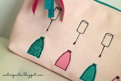 Bolsa em tecido com aplicações Bolsa em tecido com aplicações