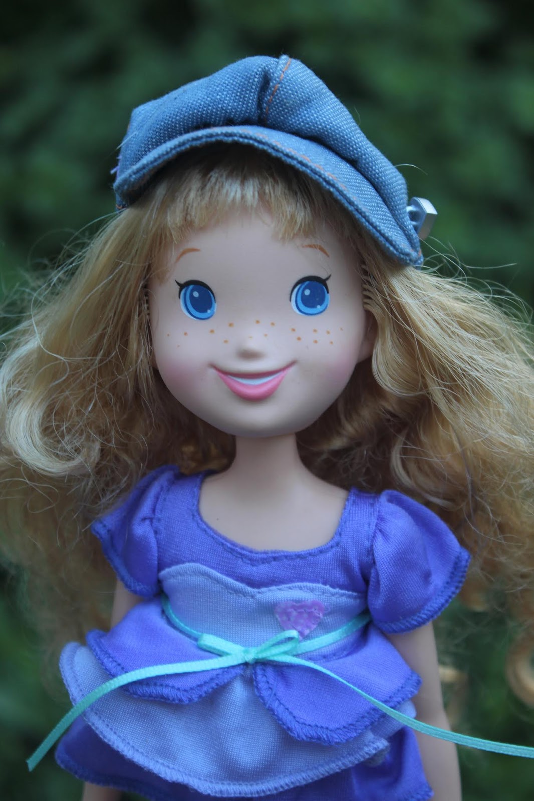 design a friend holly doll