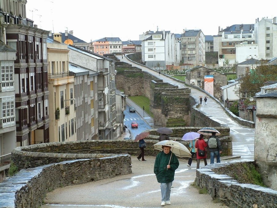 Caminando por las murallas de Lugo