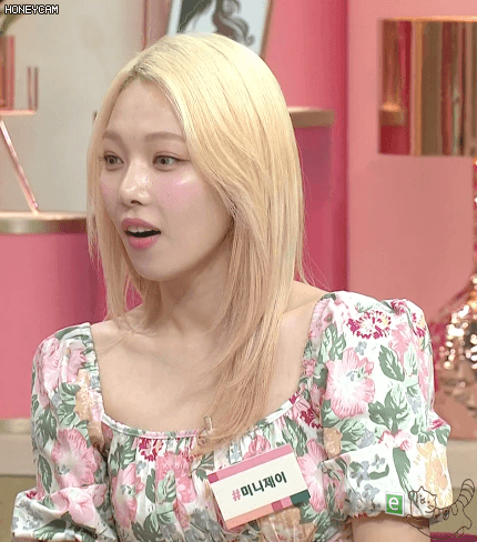 러블리즈 정예인 카드 전소민 그리고 허벅지