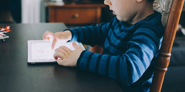 5 Tips Mengatasi Kecanduan Gadget Pada Anak