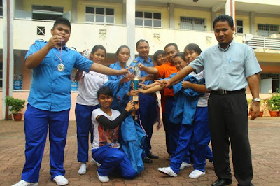 Pertandingan Kawad Kaki Unit Beruniform 2013