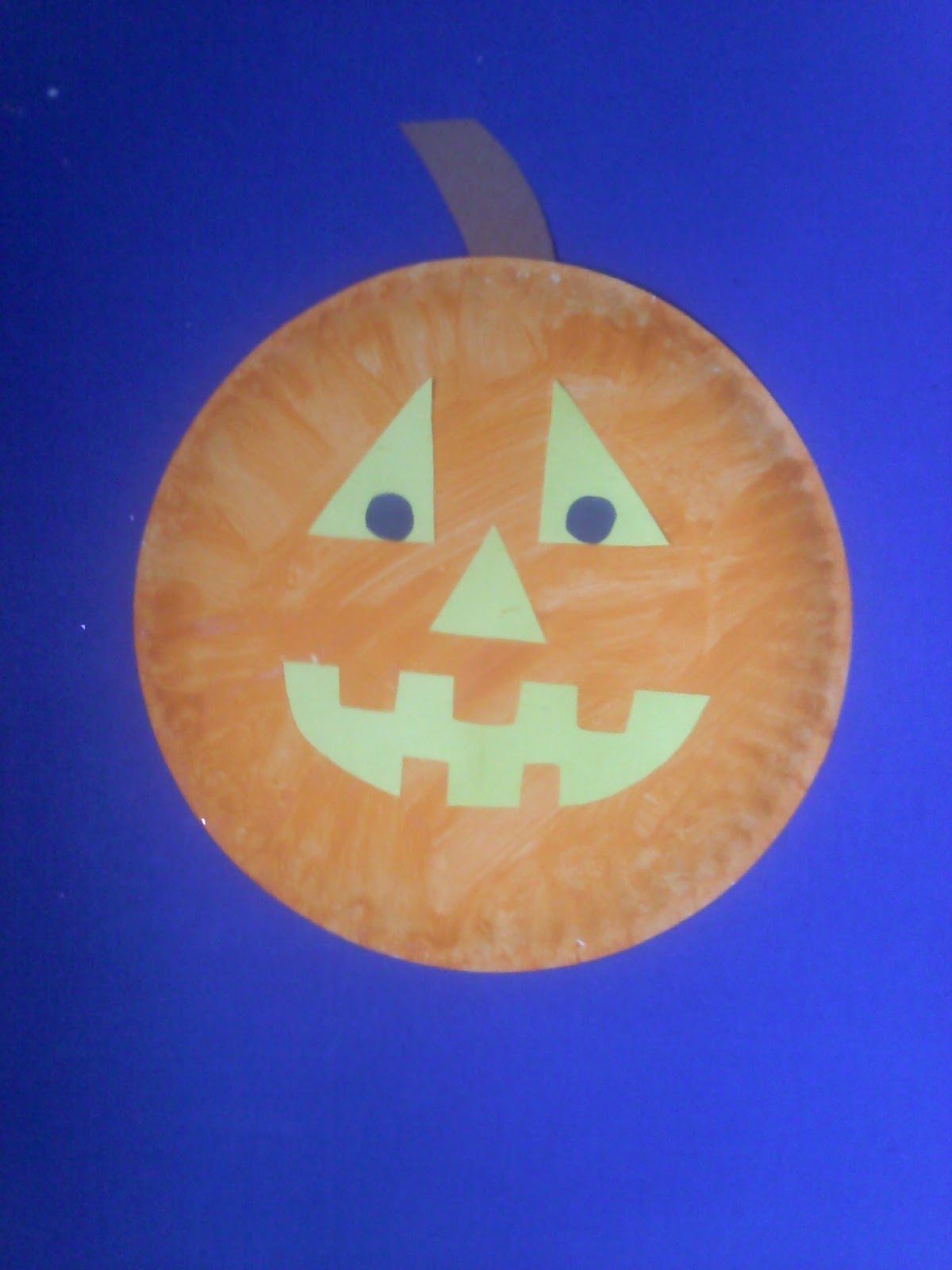 Crafts For Preschoolers: Paper Plate Pumpkin and Jack-O-lantern