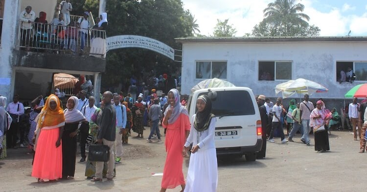 Université des Comores  Les étudiants maintiennent le blocage sur les