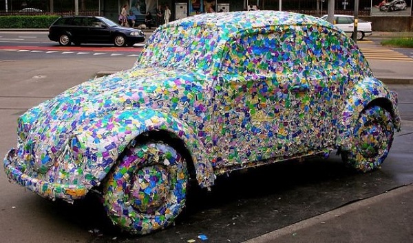 Post-it decorando el coche