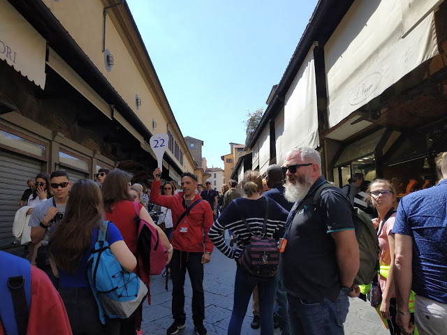 Avec notre guide sur le Ponte Vecchio.