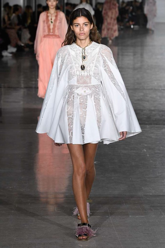 Runway | Spring 2019 Fashion Month Favourites: Chanel, Valentino & more