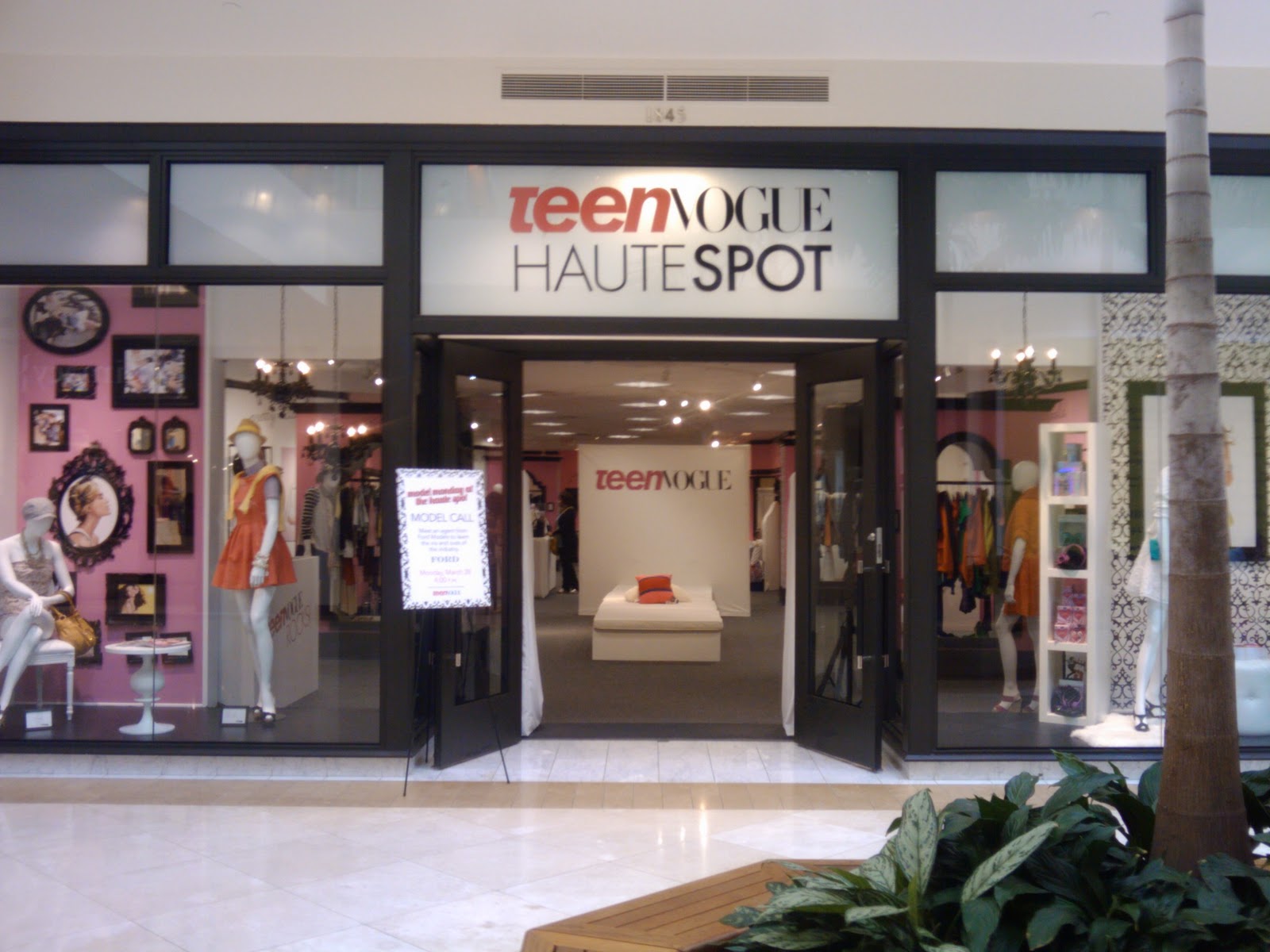 Mall Teen Vogue Haute Spot 86