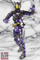 S.H. Figuarts Kamen Rider Horobi Sting Scorpion 18