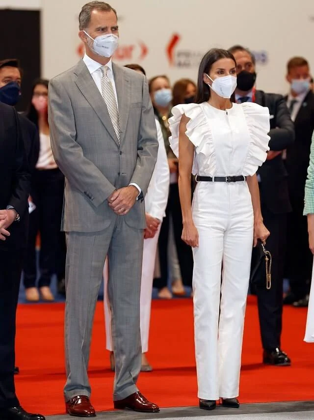 Queen Letizia wore a new denim cotton ruffle detail jumpsuit by IQ Collection Inés Domecq