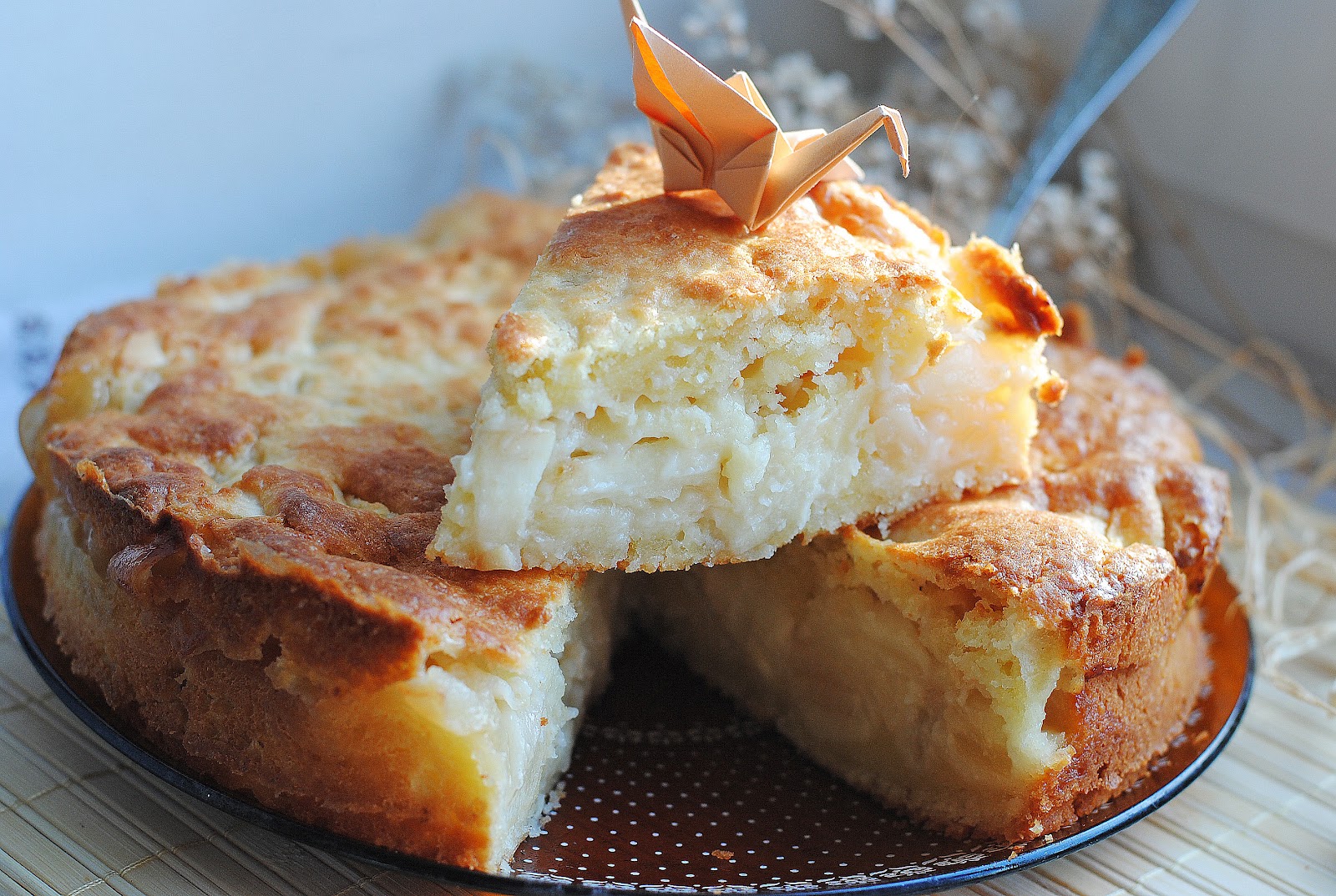 Шарлотка с творогом