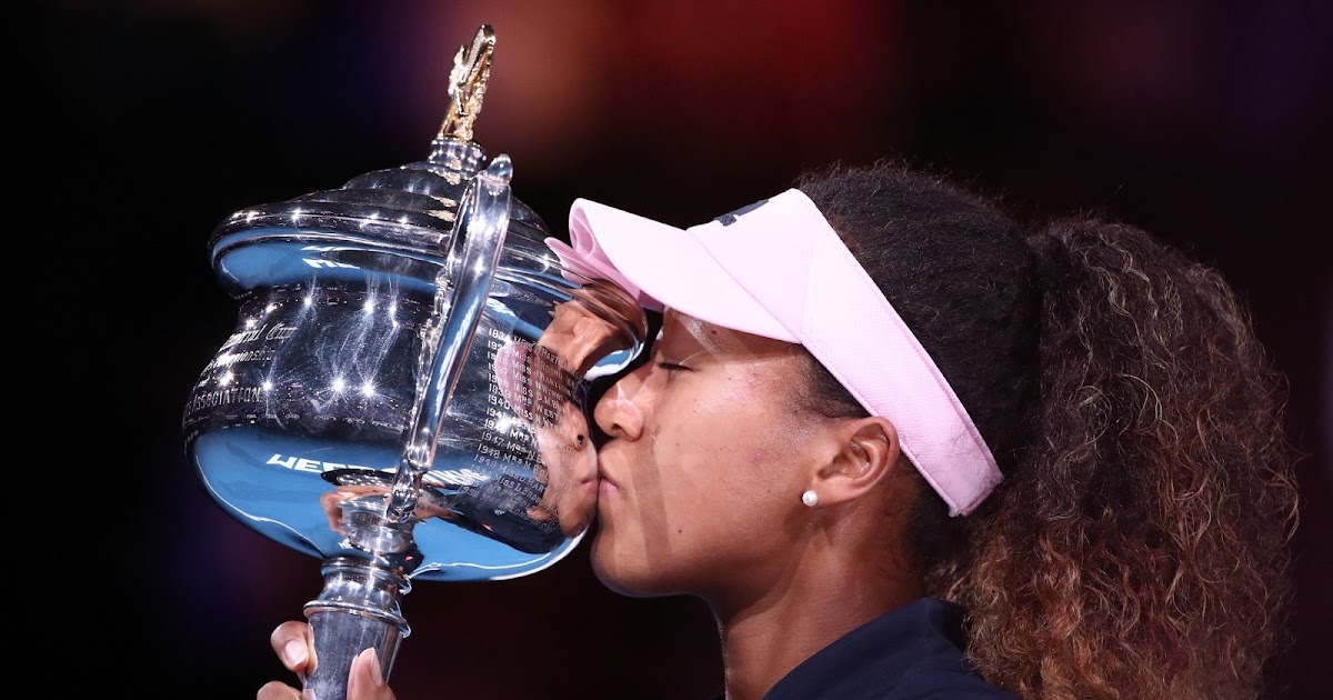 9歳のギタリストがその才能に感銘を受ける