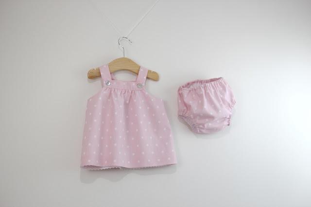 DIY Tutorial y patrones gratis VESTIDO y BRAGUITAS para bebé niñas. Costura ropa bebés.