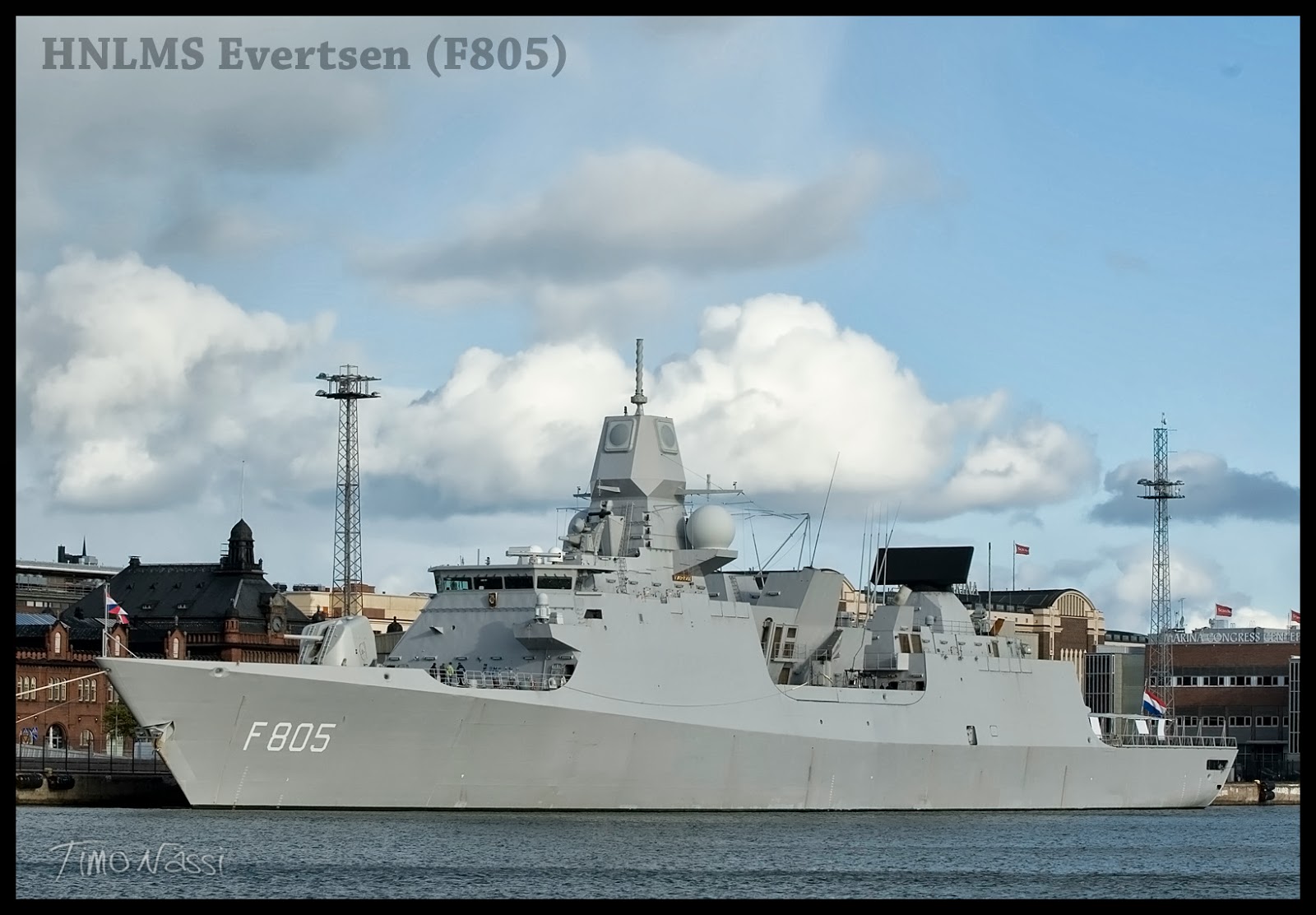 VALOKUVAUS HNLMS Evertsen (F805) ja HNLMS De Ruyter (F804) Helsingissä