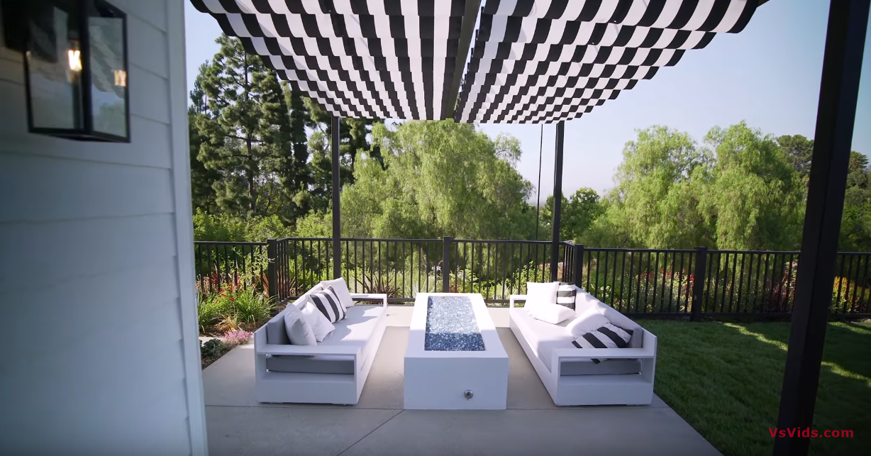 31 Photos vs. Touring a $7,495,000 ENCINO Mansion with 300 Ft Private Driveway! - Luxury Home Tour 31 Photos vs. Touring a $7,495,000 ENCINO Mansion with 300 Ft Private Driveway! - Luxury Home Tour
