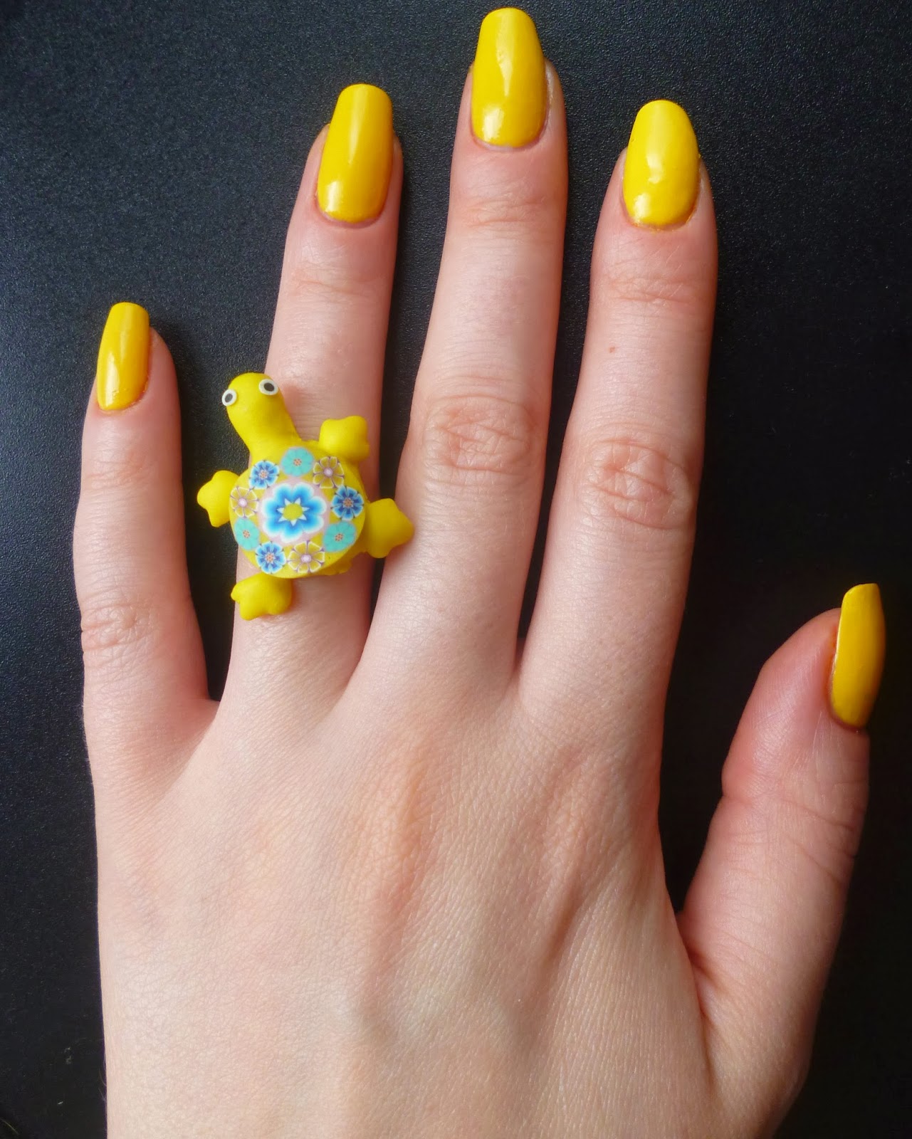 желтые ногти ребенка. жёлтый маникюр на короткие ногти. желтые ногти ребенка. желтые ногти ребенка. жёлтый маникюр.