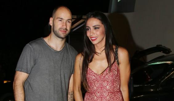 H Ολυμπία Χοψονίδου δείχνει την κοιλιά της τρεις ημέρες μετά τη γέννα!