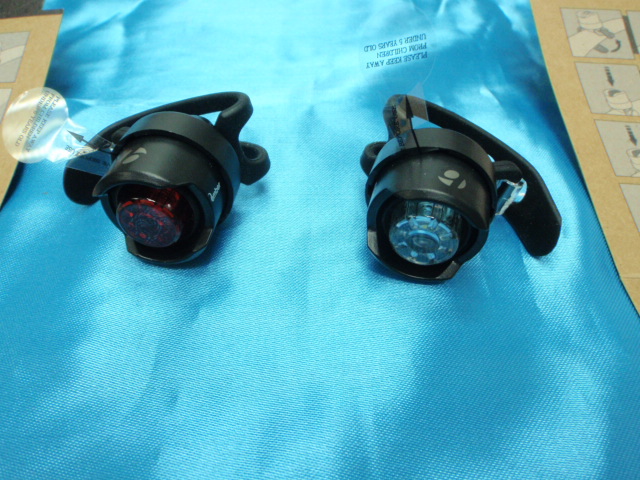Bontrager%2BOriginal%2BSmall%2BFront%2BGlo%2B%2526%2BRear%2BEmber%2BLight%2B%252812%2529.JPG
