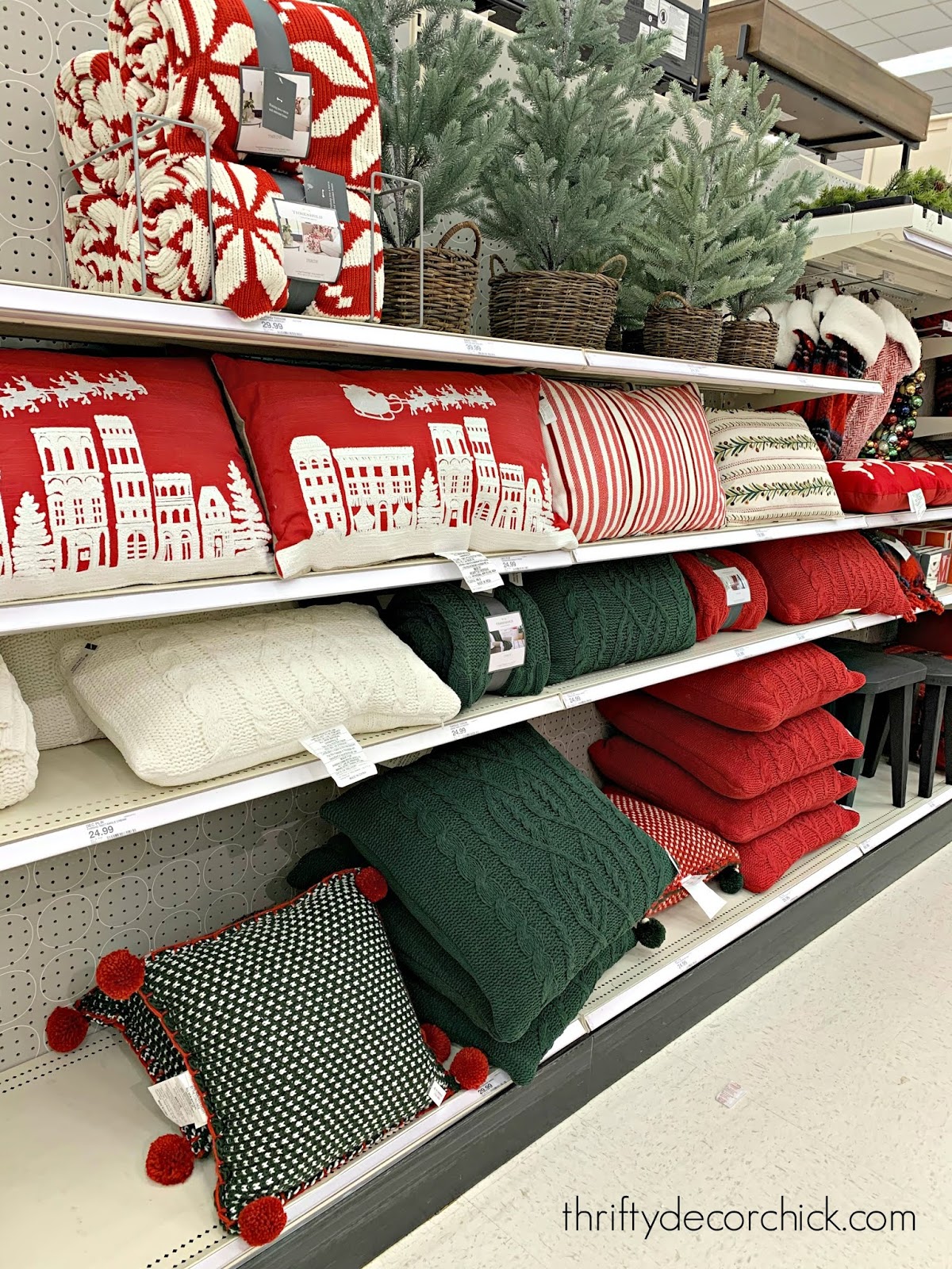Cable knit pillows for Christmas 