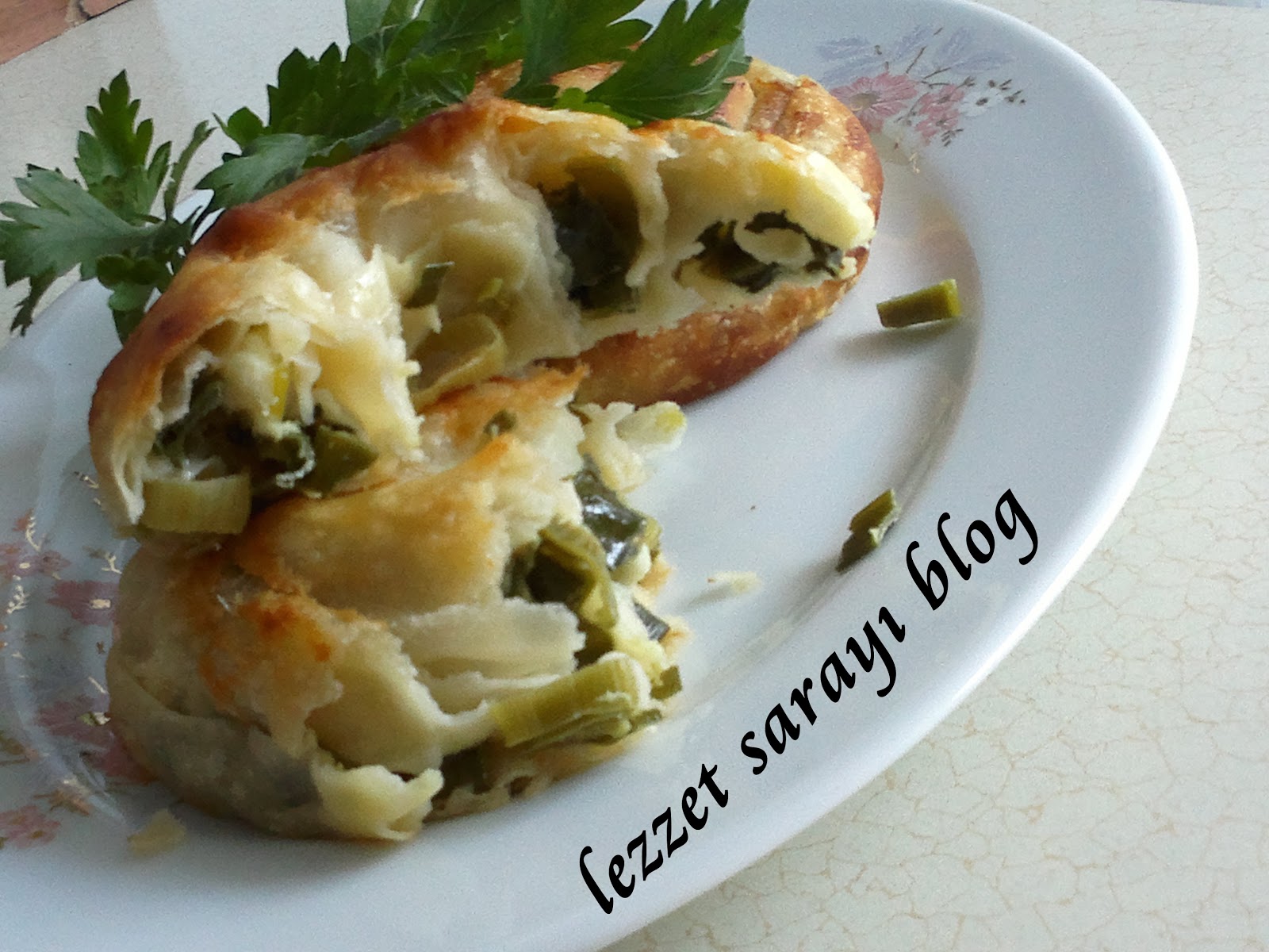 Ispanaklı Pırasalı Peynirli Gül Böreği Lezzet sarayı