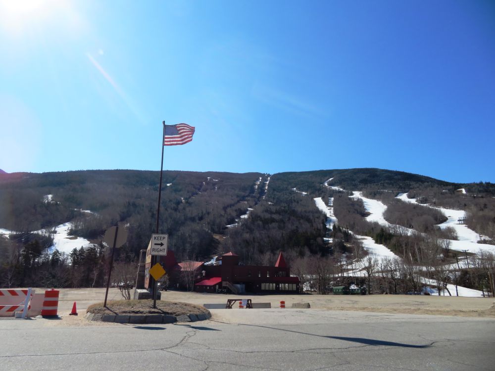 Outdoor Diversion Hall's Ledge Trail and Hutmen's Trail Loop Hike
