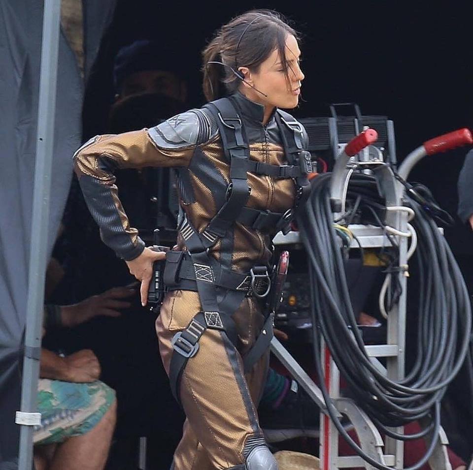 Godzilla VS King Kong - First On-The-Set Images Released - JEFusion