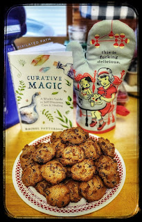 Pixie Book Review: Curative Magic by Rachel Patterson Cloves, Cinnamon, & Chocolate Cookies from Curative Magic by Rachel Patterson