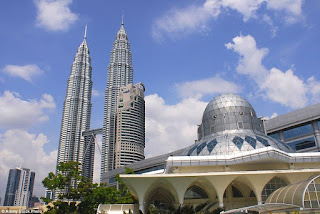 صور اجمل مساجد ماليزيا 2023