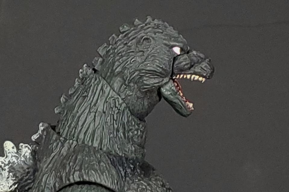 The Gryphon's Lair : NECA GODZILLA 1989 | Figure Review