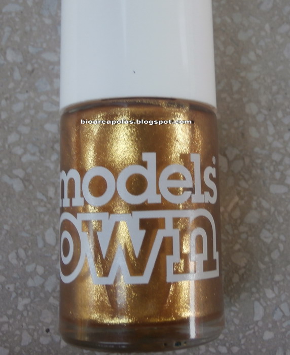 *TERMÉSZETES SZÉPSÉG* Models Own Gold Rush