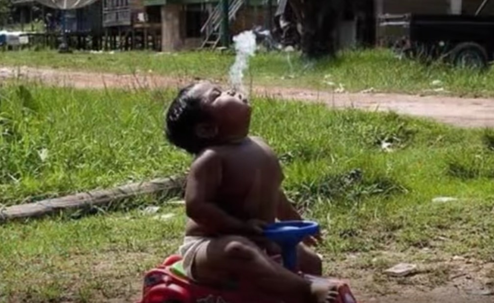 The imagery was pretty confusing for us to see. - Remember The Chain Smoking Baby? Look At What He’s Doing Now. The imagery was pretty confusing for us to see. - Remember The Chain Smoking Baby? Look At What He’s Doing Now.
