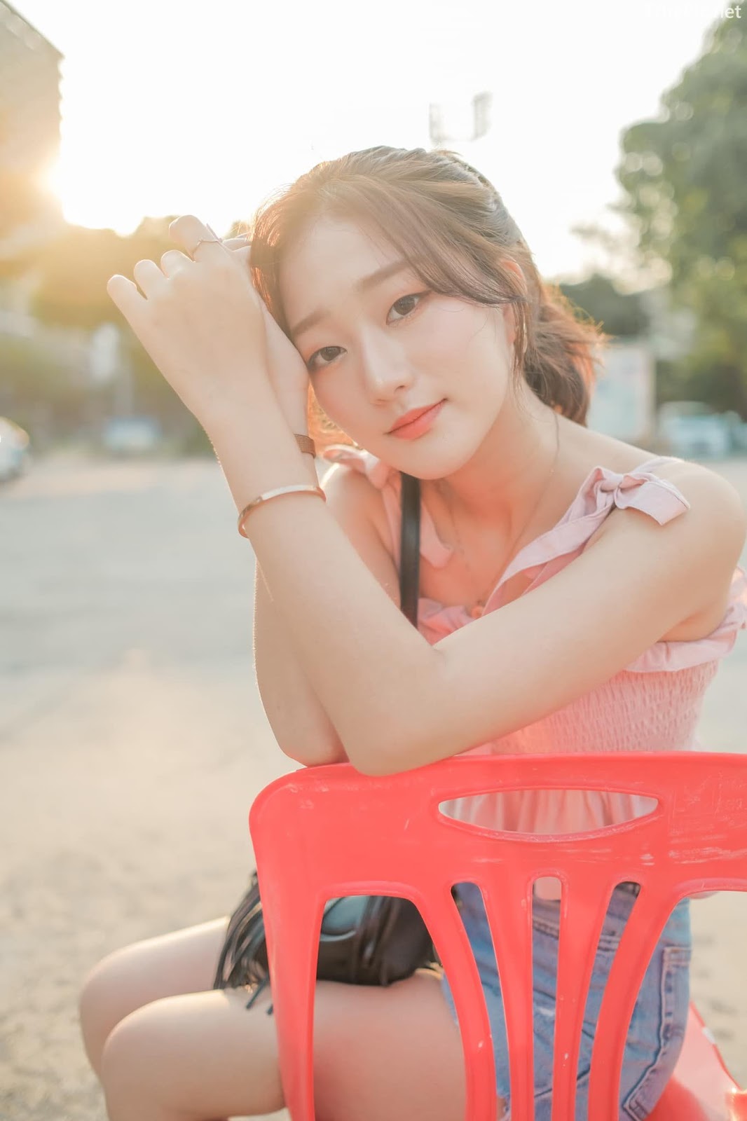 Korean cute girl Haeun Hana - Afternoon stroll around city streets - Picture 33